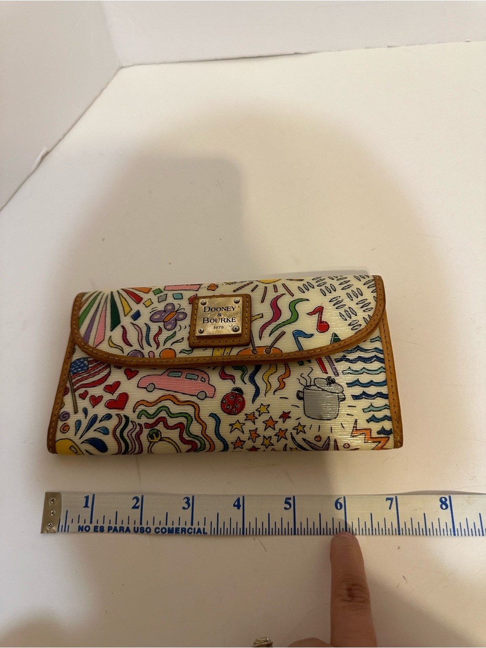 Dooney & Bourke White Multicolor Doodle Continental Wallet with Tan Trim - Picture 4 of 10